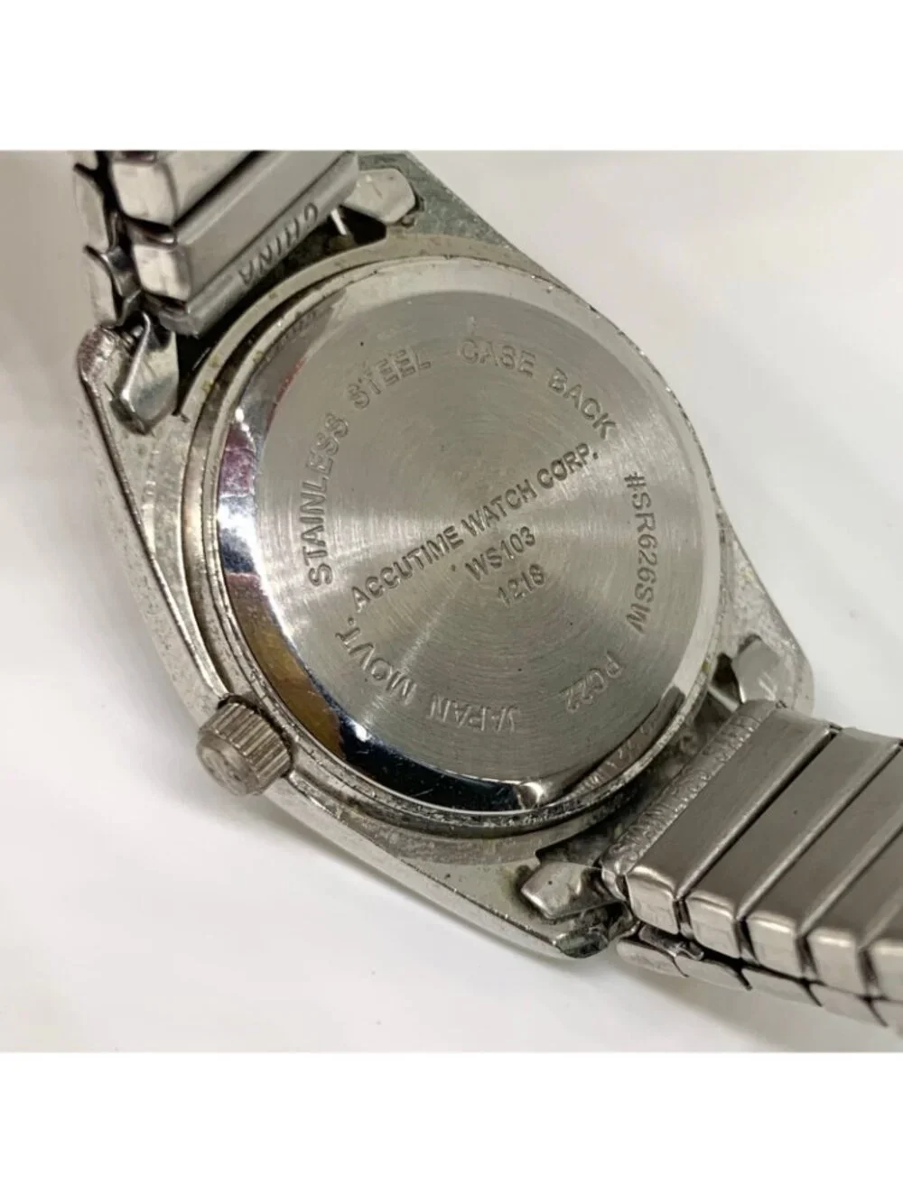 Accutime vintage classic women’s watch date two tone 25mm 6.5” running